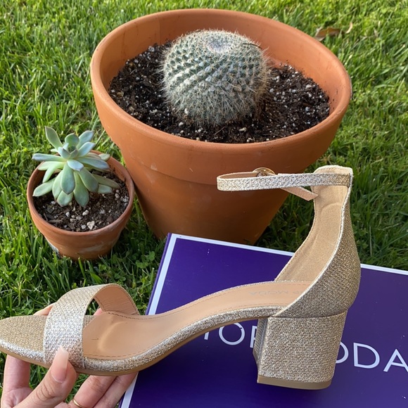 Heels - Picture 5 of 7